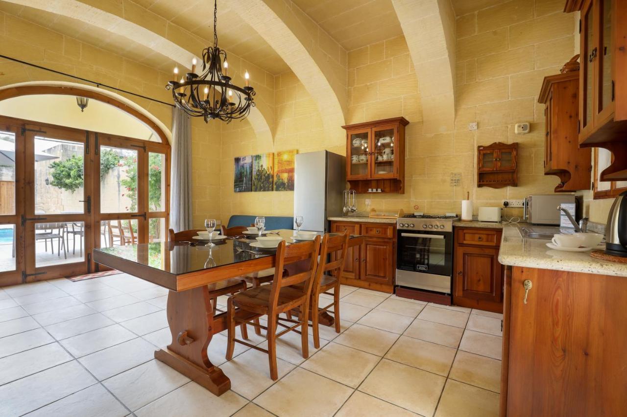 Superb Maltese Farmhouse With Private Pool Victoria Exterior foto