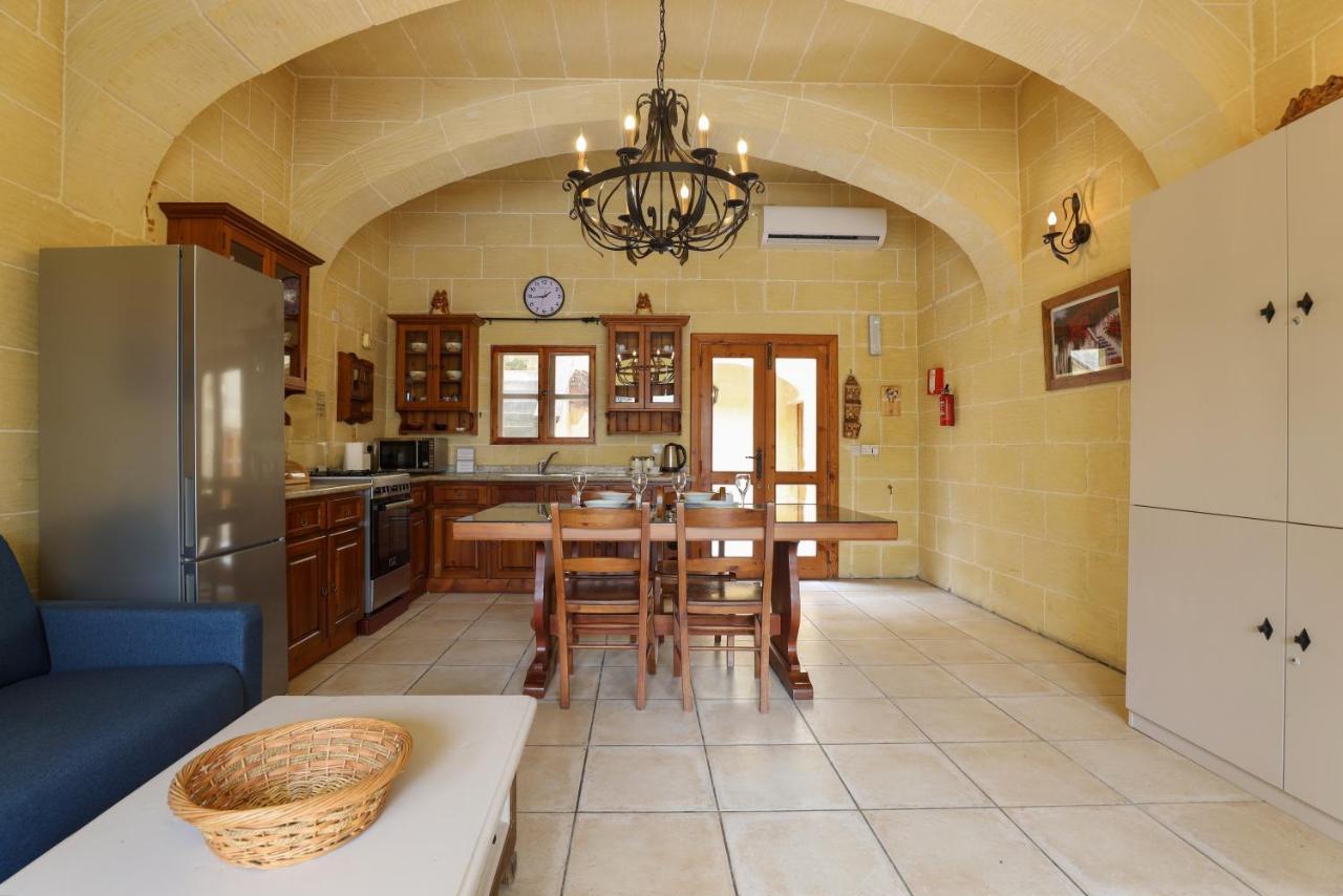 Superb Maltese Farmhouse With Private Pool Victoria Exterior foto